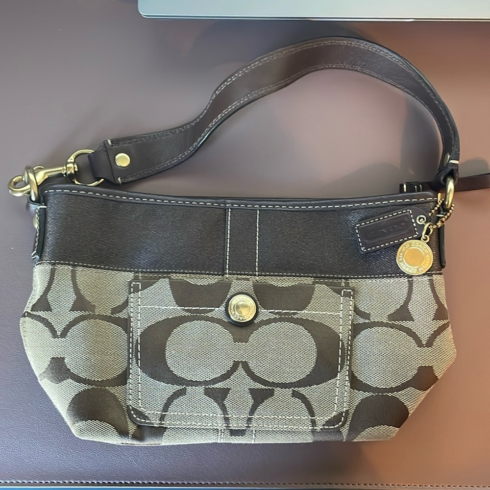 Coach Signature Jacquard Baguette